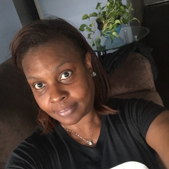 Meet your Posher, Sabrina - Picture 1 of 1